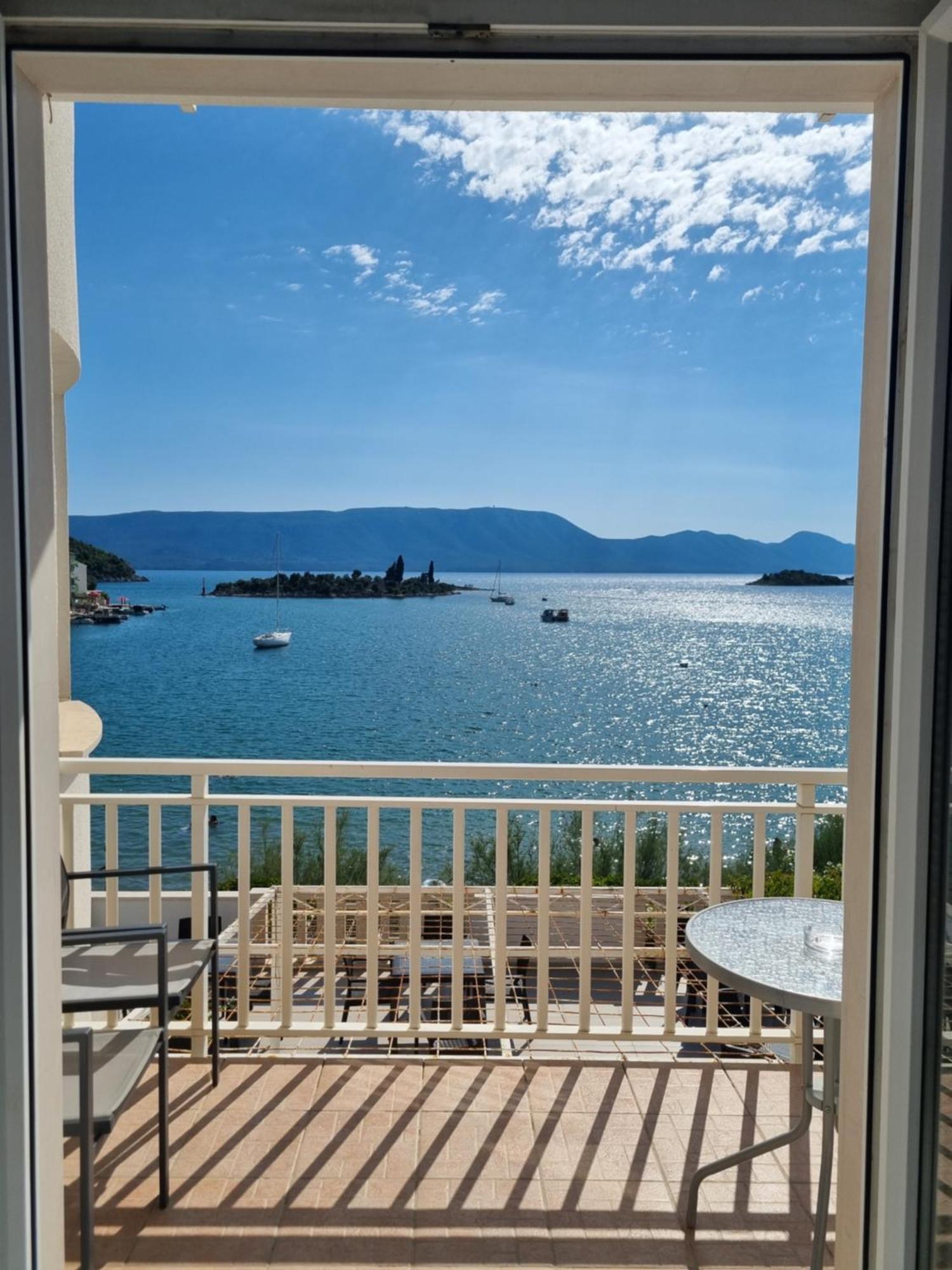 Villa Ante Apartments Blace Oda fotoğraf