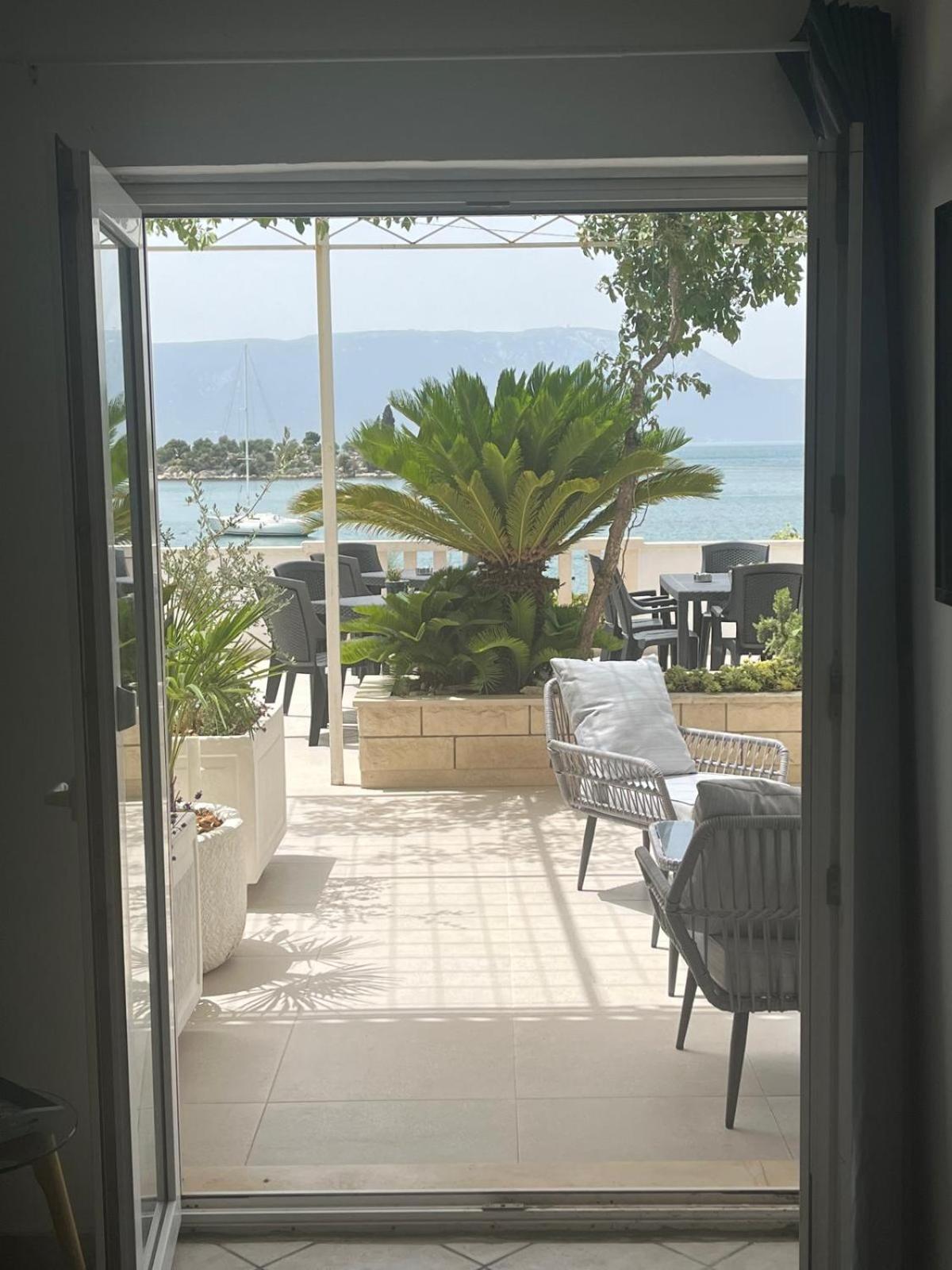 Villa Ante Apartments Blace Oda fotoğraf